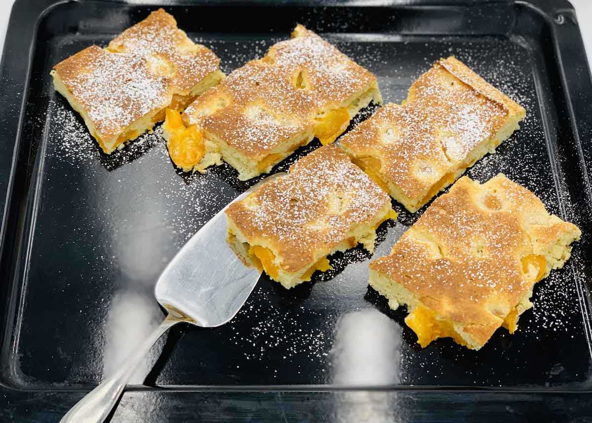 Keto Aprikosen-Joghurt-Blechkuchen - Lerch & Lerch Keto Aprikosen-Joghurt-Blechkuchen - Lerch & Lerch