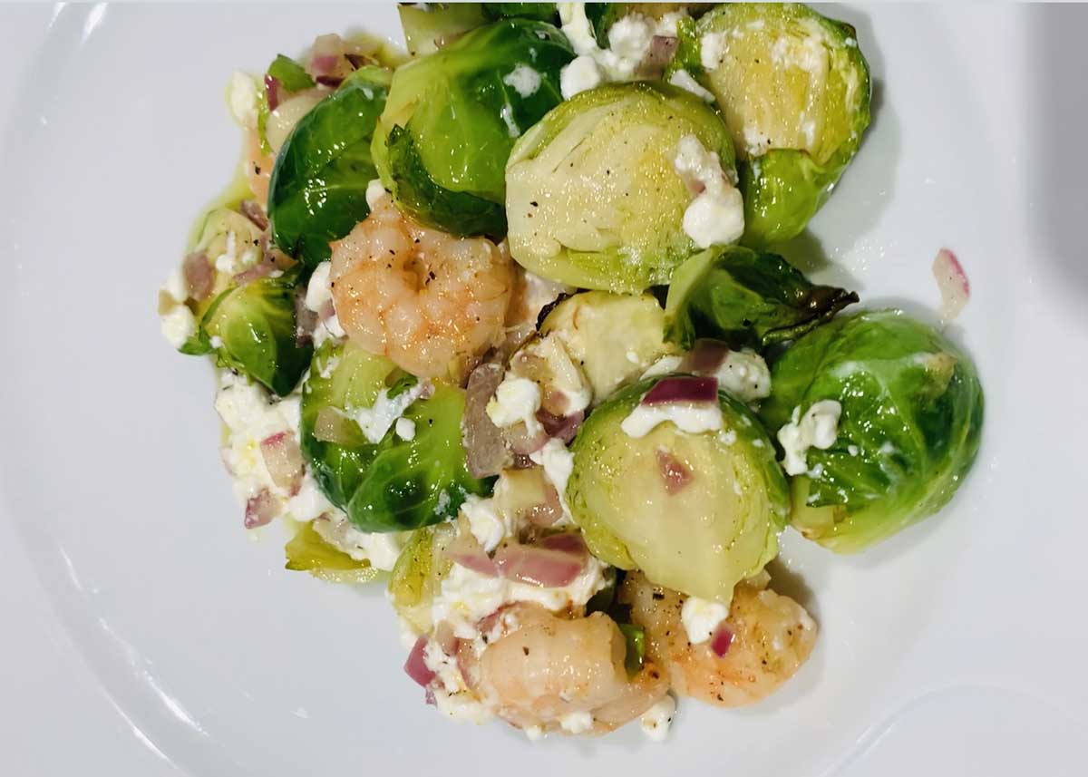 KETO Rosenkohl-Frischkäse-Garnelen Auflauf