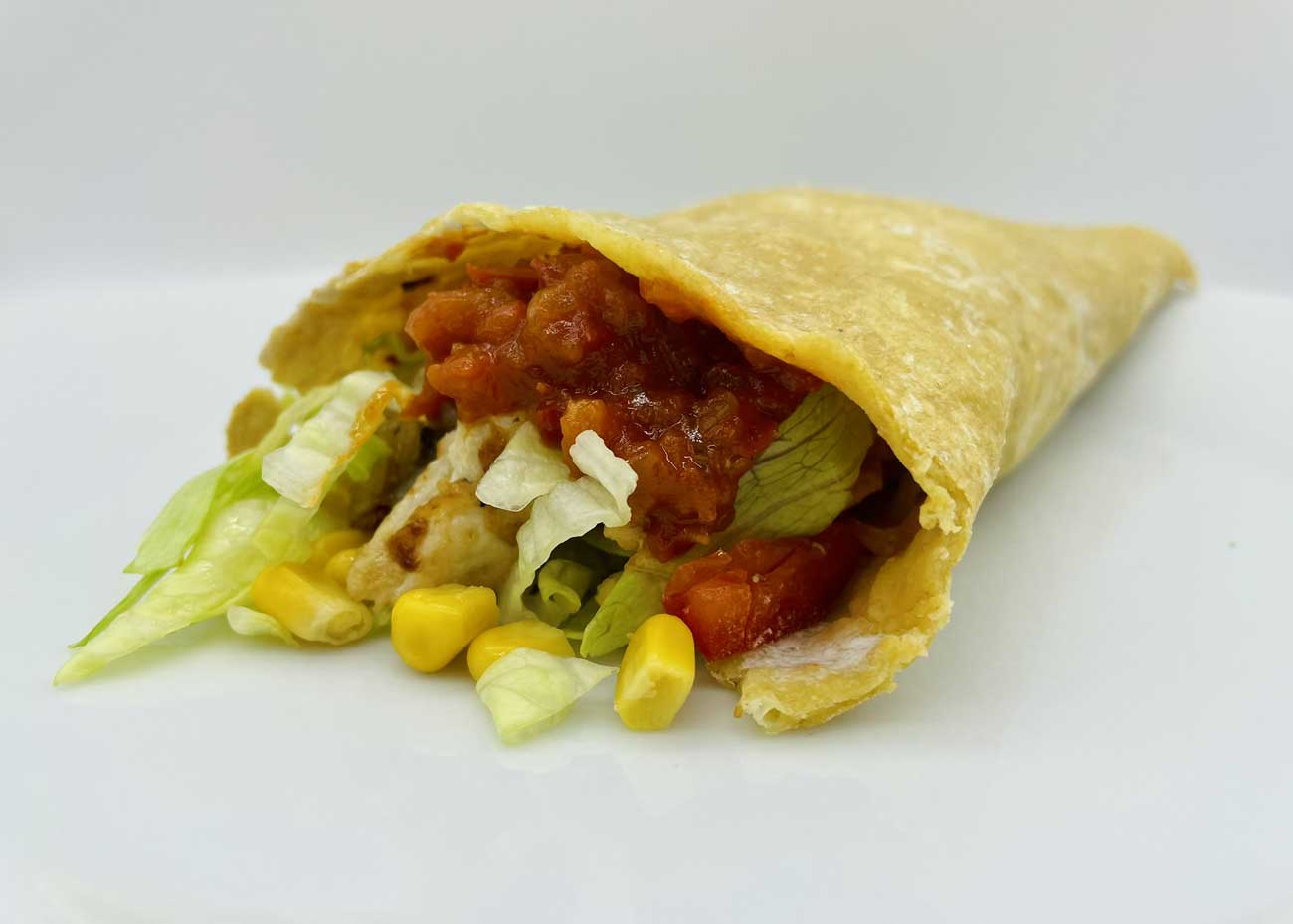 Keto Tortilla-Wrap mit Salsa-Sauce